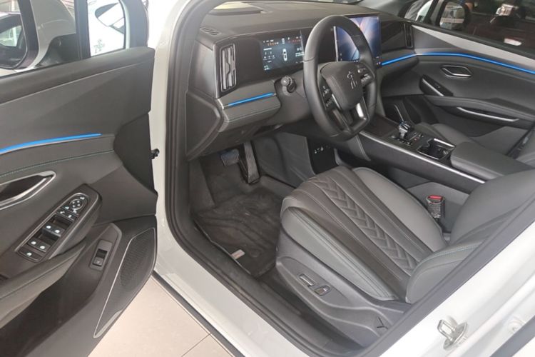 Used BYD Song L DM-i 2025 Intelligent Driving Version 112 km Beyond-Range Type Driver Seat