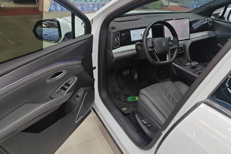 Used BYD Song L DM-i 2025 Intelligent Driving Version 160 km Beyond-Range Type Driver Seat