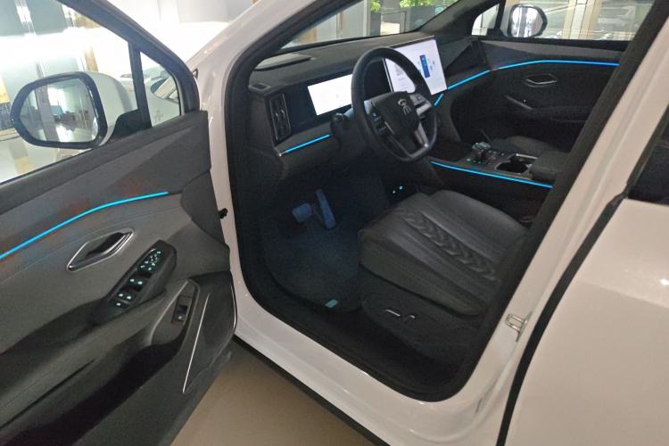 Used BYD Song L DM-i 2025 Intelligent Driving Version 160 km Beyond-Range Type Driver Seat