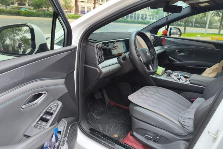 Used BYD Song L DM-i 2025 Intelligent Driving Version 160 km Beyond-Range Type Driver Seat