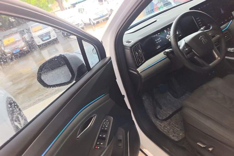 Used BYD Song L DM-i 2025 Intelligent Driving Version 112 km Beyond-Range Type Driver Seat