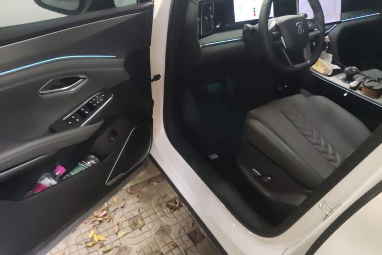 Used BYD Song L DM-i 2025 Intelligent Driving Version 160 km Beyond-Range Type Driver Seat