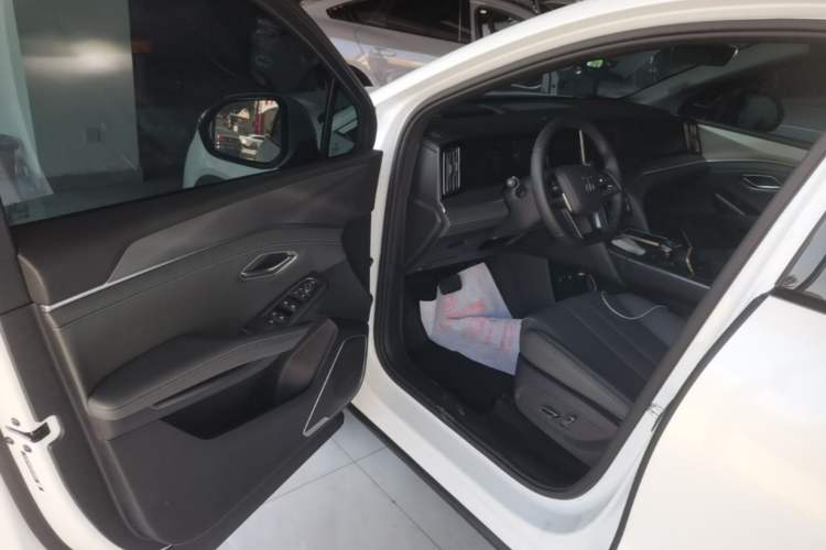 Used BYD Song L DM-i 2025 Intelligent Driving Version 112 km Leading Trim Driver Seat