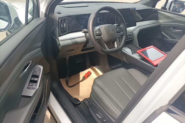 Used BYD Song L DM-i 2025 Intelligent Driving Version 112 km Leading Trim Driver Seat