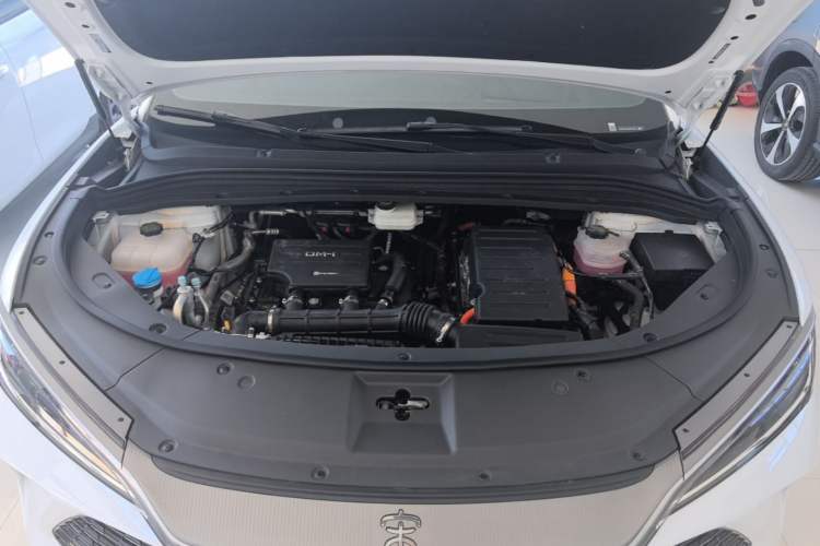Used BYD Song L DM-i 2025 Intelligent Driving Version 160 km Excellence Edition Engine Bay
