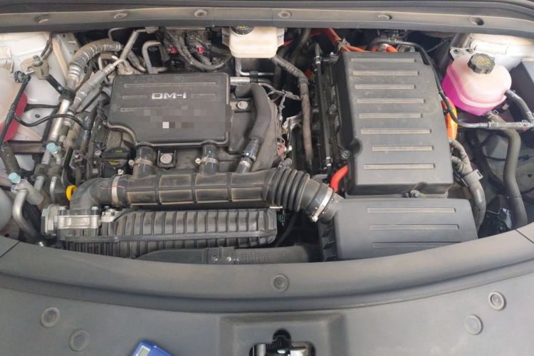 Used BYD Song L DM-i 2025 Intelligent Driving Version 112 km Beyond-Range Type Engine Bay