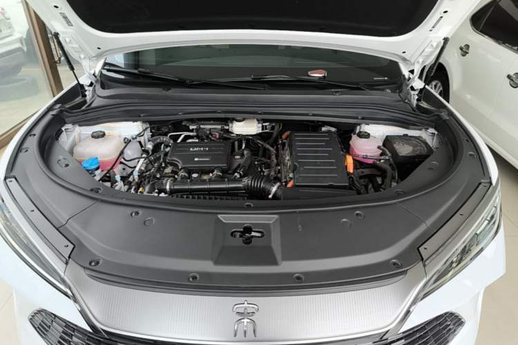 Used BYD Song L DM-i 2025 Intelligent Driving Version 112 km Leading Trim Engine Bay
