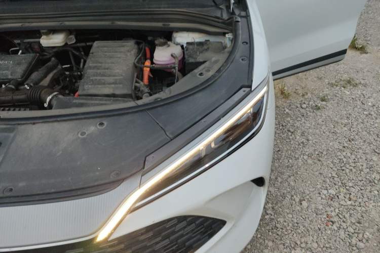 Used BYD Song L DM-i 2025 Intelligent Driving Version 112 km Leading Trim Engine Bay Left