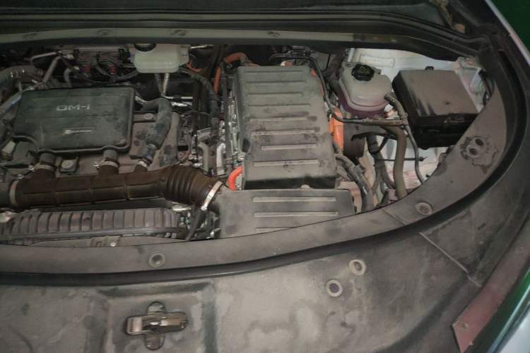 Used BYD Song L DM-i 2025 Intelligent Driving Version 112 km Leading Trim Engine Bay Left