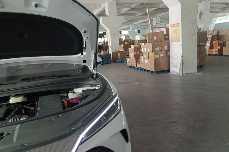Used BYD Song L DM-i 2025 Intelligent Driving Version 112 km Leading Trim Engine Bay Left
