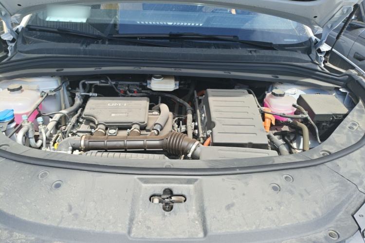 Used BYD Song L DM-i 2025 Intelligent Driving Version 160 km Beyond-Range Type Engine Bay