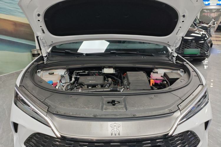 Used BYD Song L DM-i 2025 Intelligent Driving Version 160 km Beyond-Range Type Engine Bay