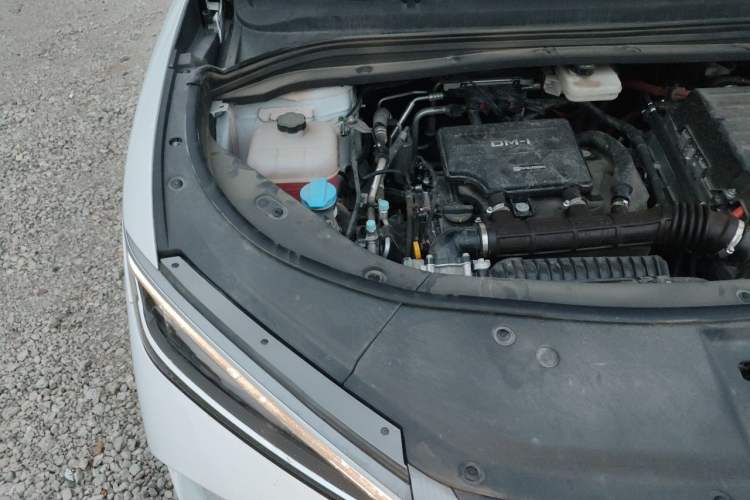 Used BYD Song L DM-i 2025 Intelligent Driving Version 112 km Leading Trim Engine Bay Right