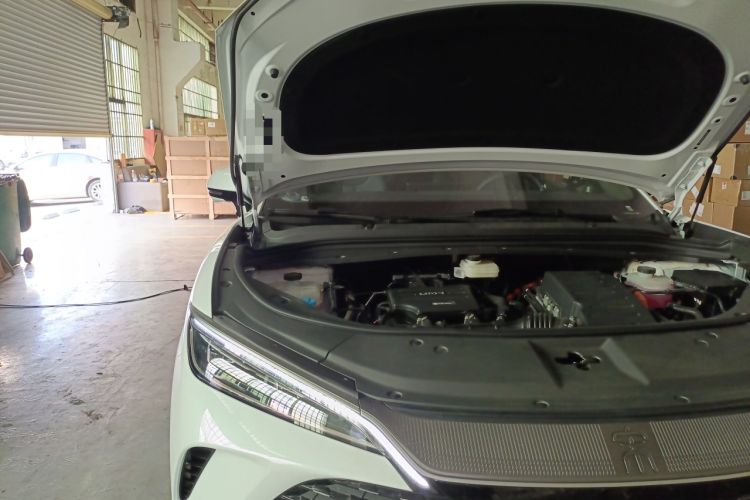 Used BYD Song L DM-i 2025 Intelligent Driving Version 112 km Leading Trim Engine Bay Right