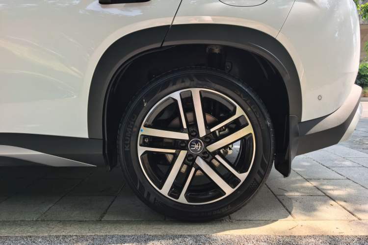 Used BYD Song L DM-i 2025 Intelligent Driving Version 112 km Leading Trim Exterior 2