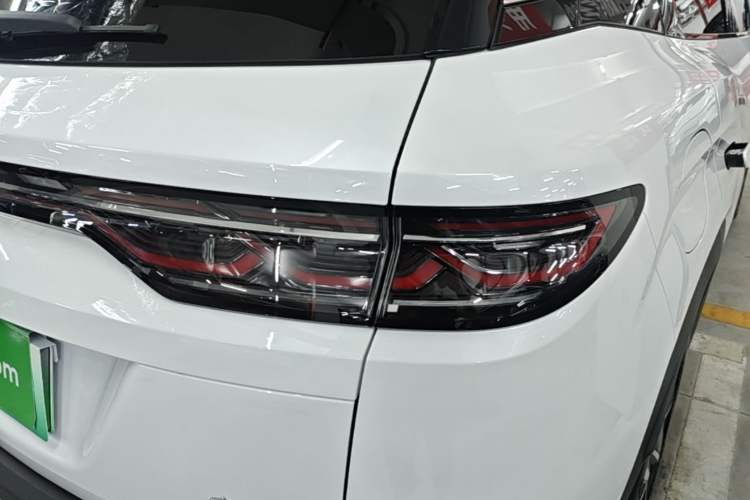 Used BYD Song L DM-i 2025 Intelligent Driving Version 160 km Beyond-Range Type Exterior 3