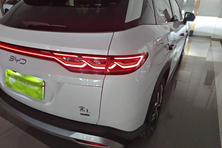 Used BYD Song L DM-i 2025 Intelligent Driving Version 160 km Beyond-Range Type Exterior 3