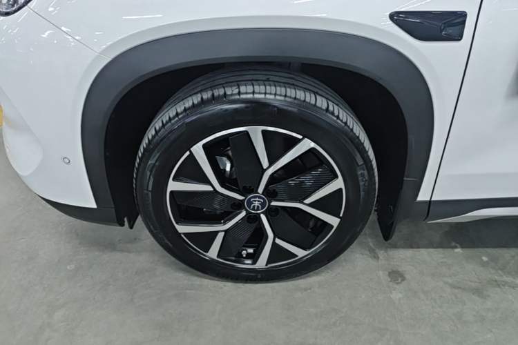 Used BYD Song L DM-i 2025 Intelligent Driving Version 160 km Beyond-Range Type Exterior 4