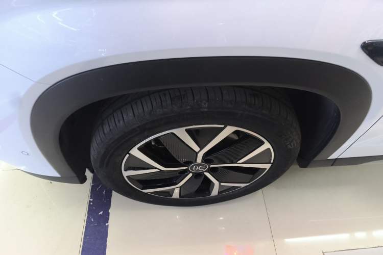 Used BYD Song L DM-i 2025 Intelligent Driving Version 160 km Beyond-Range Type Exterior 4