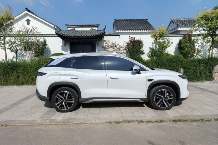 Used BYD Song L DM-i 2025 Intelligent Driving Version 112 km Beyond-Range Type Exterior 4
