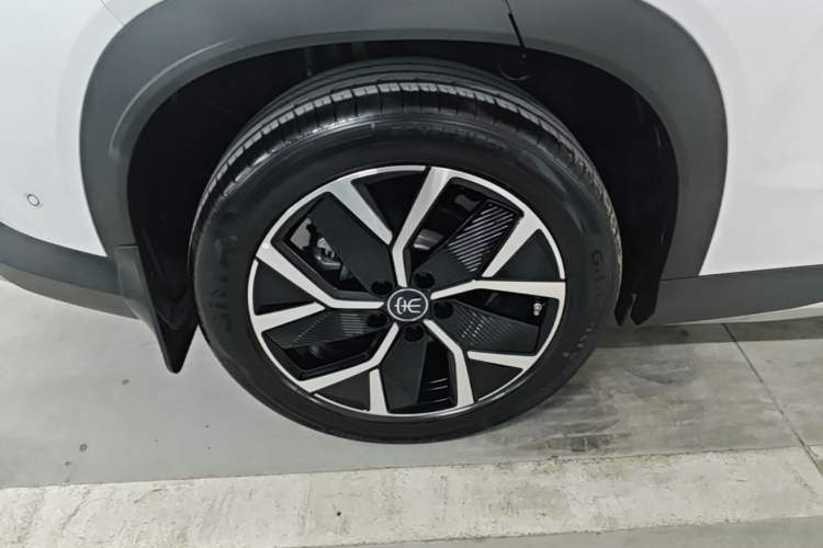 Used BYD Song L DM-i 2025 Intelligent Driving Version 160 km Beyond-Range Type Exterior 5