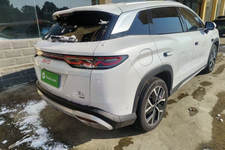 Used BYD Song L DM-i 2025 Intelligent Driving Version 160 km Beyond-Range Type Exterior 5
