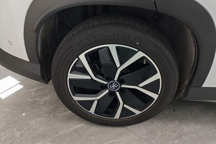 Used BYD Song L DM-i 2025 Intelligent Driving Version 160 km Beyond-Range Type Exterior 5