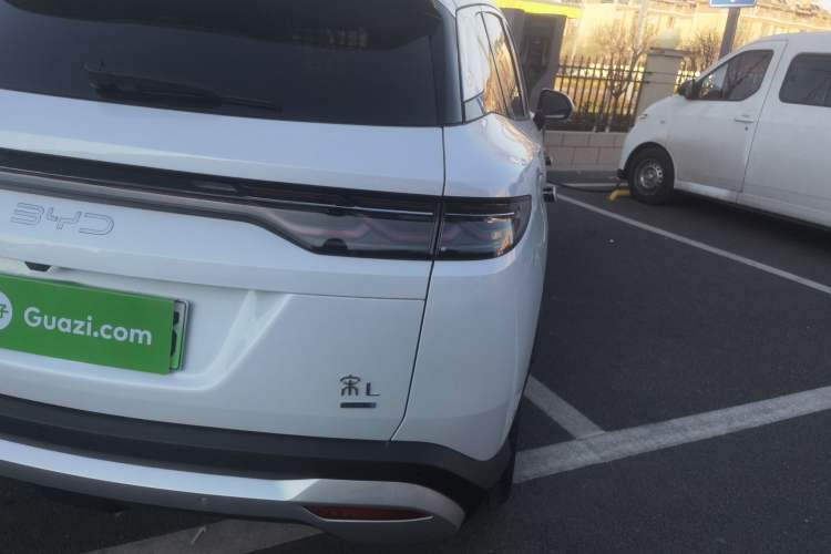 Used BYD Song L DM-i 2025 Intelligent Driving Version 160 km Beyond-Range Type Exterior 6