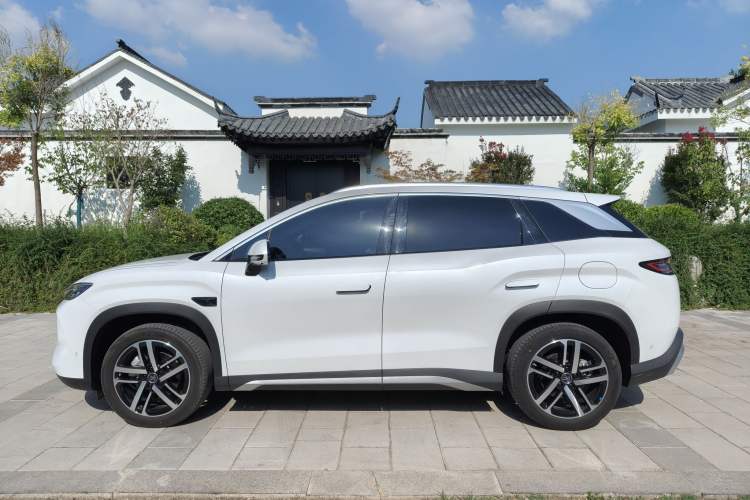 Used BYD Song L DM-i 2025 Intelligent Driving Version 112 km Beyond-Range Type Exterior 7
