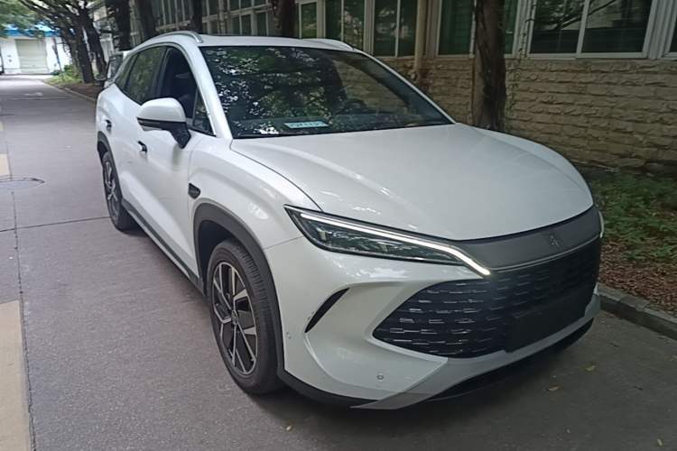 Used BYD Song L DM-i 2025 Intelligent Driving Version 160 km Beyond-Range Type Front Right 45 Deg