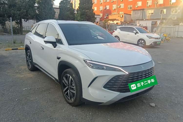 Used BYD Song L DM-i 2025 Intelligent Driving Version 112 km Leading Trim Front Right 45 Deg