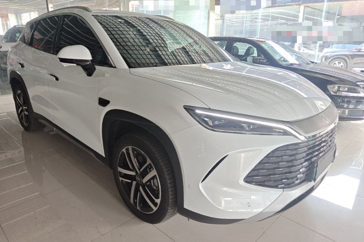 Used BYD Song L DM-i 2025 Intelligent Driving Version 112 km Beyond-Range Type Front Right 45 Deg