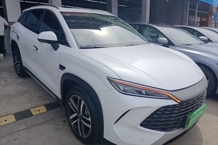 Used BYD Song L DM-i 2025 Intelligent Driving Version 112 km Leading Trim Front Right 45 Deg