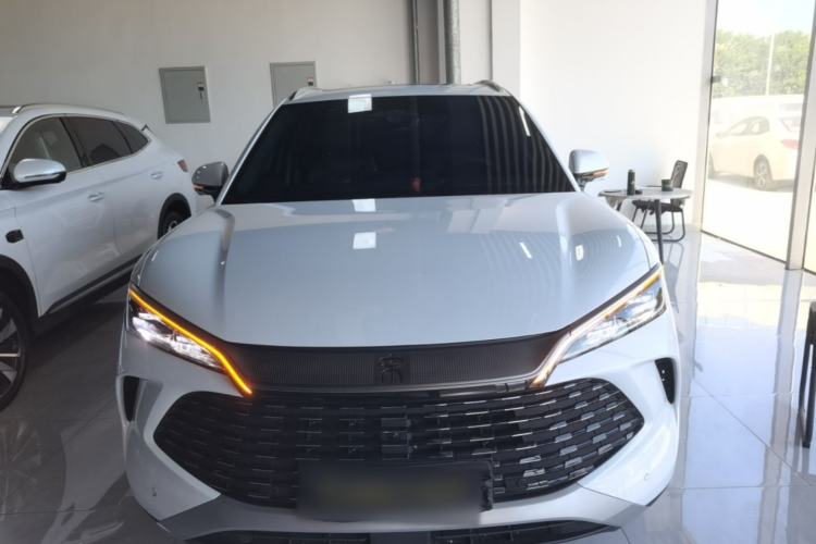 Used BYD Song L DM-i 2025 Intelligent Driving Version 112 km Leading Trim Front
