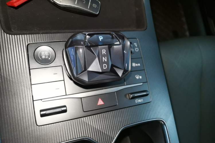 Used BYD Song L DM-i 2025 Intelligent Driving Version 112 km Leading Trim Gear Lever