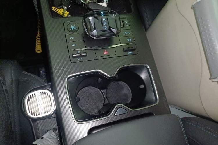 Used BYD Song L DM-i 2025 Intelligent Driving Version 112 km Leading Trim Gear Lever