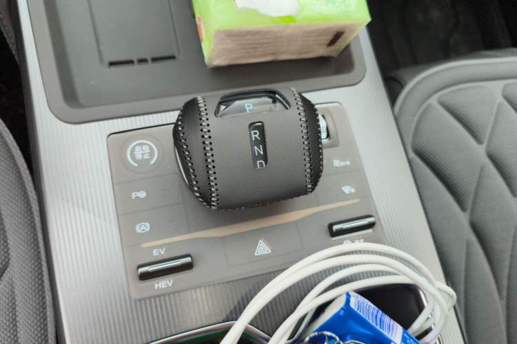 Used BYD Song L DM-i 2025 Intelligent Driving Version 160 km Beyond-Range Type Gear Lever