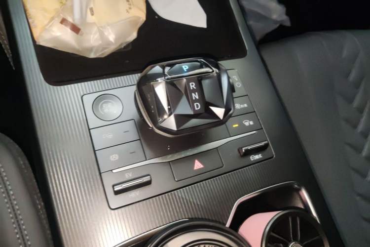 Used BYD Song L DM-i 2025 Intelligent Driving Version 160 km Beyond-Range Type Gear Lever