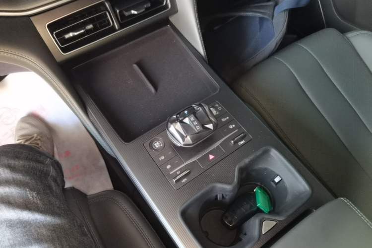 Used BYD Song L DM-i 2025 Intelligent Driving Version 112 km Leading Trim Gear Lever