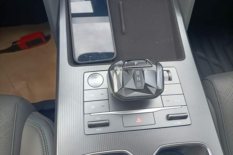 Used BYD Song L DM-i 2025 Intelligent Driving Version 112 km Leading Trim Gear Lever