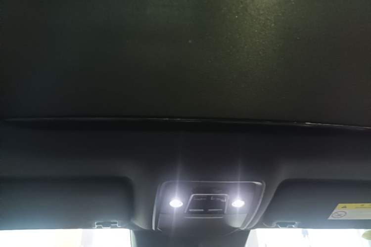 Used BYD Song L DM-i 2025 Intelligent Driving Version 160 km Beyond-Range Type Headliner