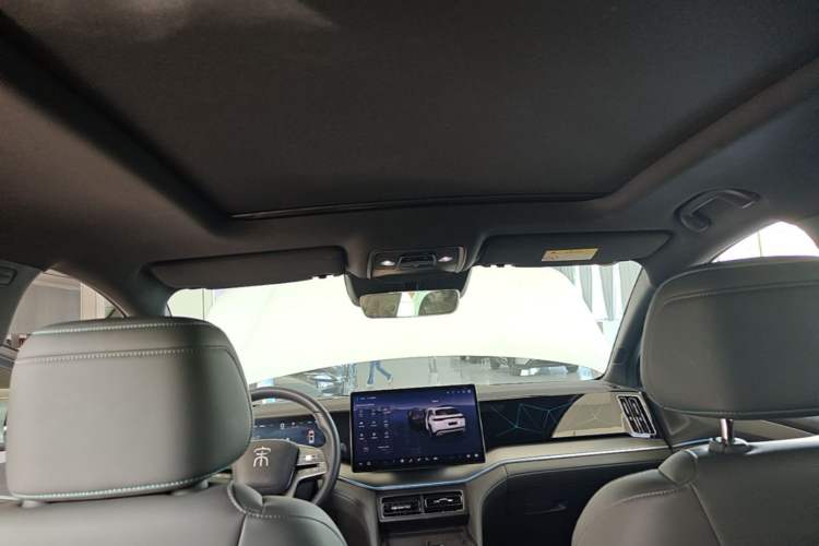 Used BYD Song L DM-i 2025 Intelligent Driving Version 160 km Beyond-Range Type Headliner