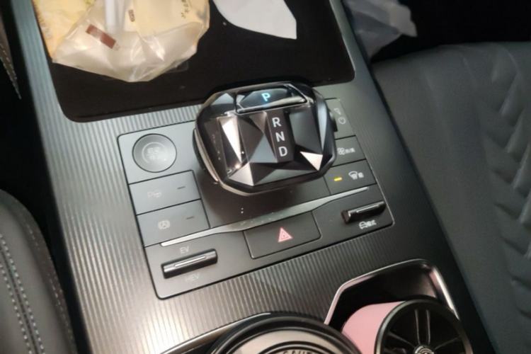 Used BYD Song L DM-i 2025 Intelligent Driving Version 160 km Beyond-Range Type Interior 1