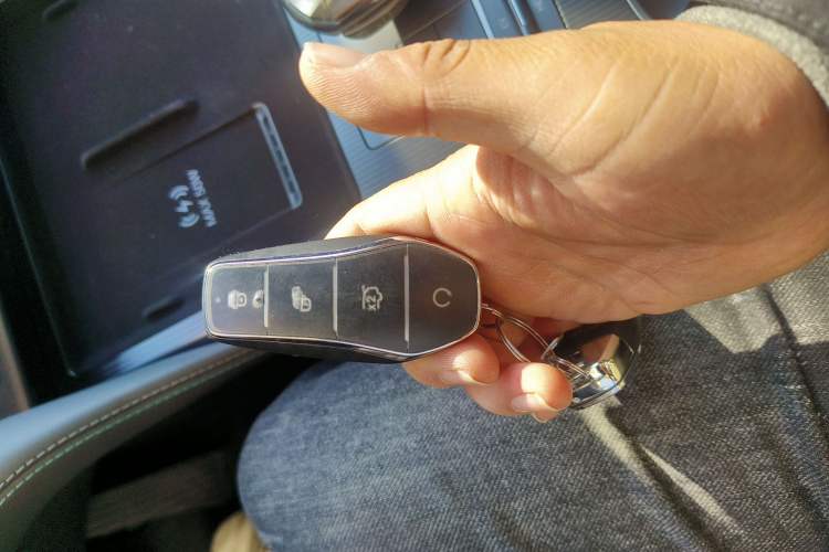 Used BYD Song L DM-i 2025 Intelligent Driving Version 160 km Beyond-Range Type Interior 1