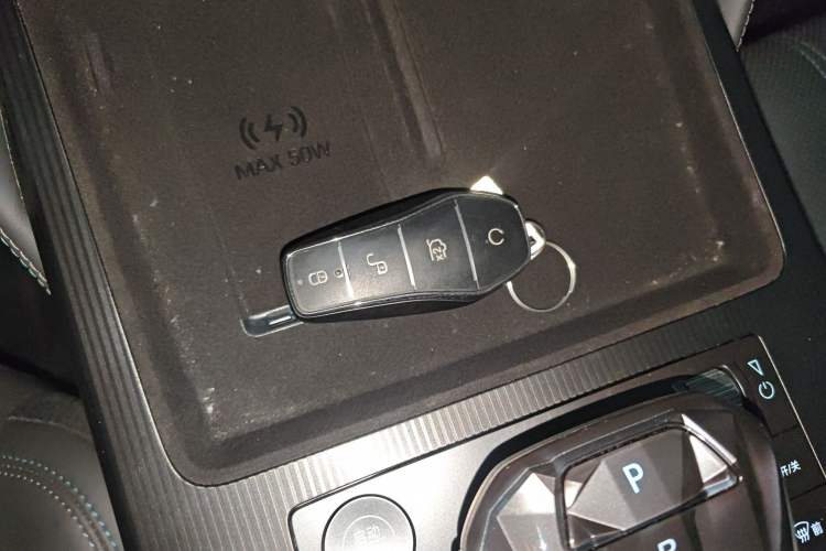 Used BYD Song L DM-i 2025 Intelligent Driving Version 160 km Beyond-Range Type Interior 1