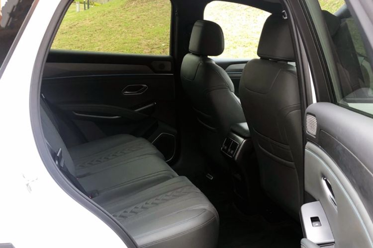 Used BYD Song L DM-i 2025 Intelligent Driving Version 160 km Beyond-Range Type Interior 12