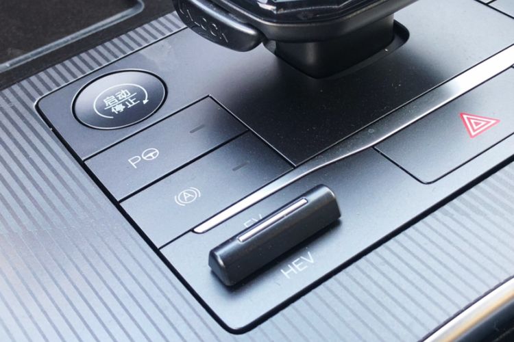 Used BYD Song L DM-i 2025 Intelligent Driving Version 160 km Beyond-Range Type Interior 13