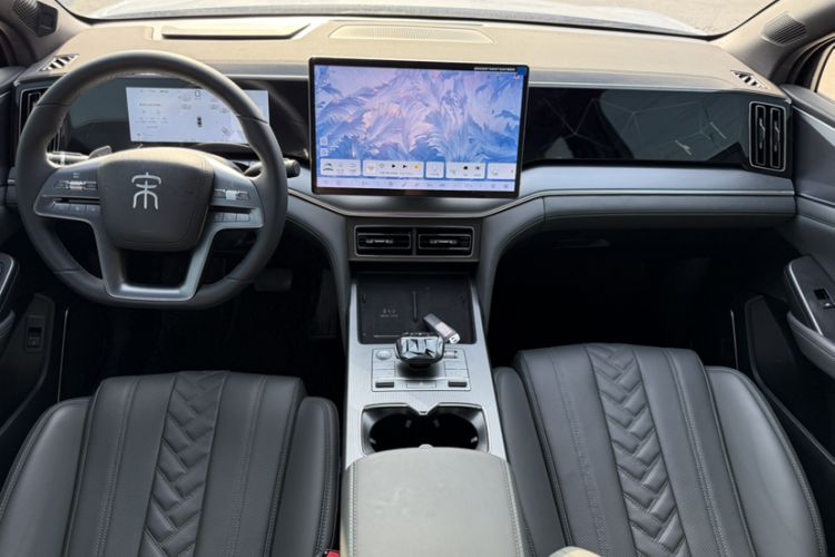 Used BYD Song L DM-i 2025 Intelligent Driving Version 160 km Beyond-Range Type Interior 2