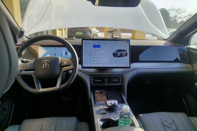 Used BYD Song L DM-i 2025 Intelligent Driving Version 160 km Beyond-Range Type Interior 2