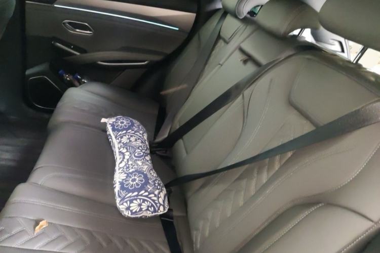 Used BYD Song L DM-i 2025 Intelligent Driving Version 160 km Beyond-Range Type Interior 4